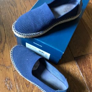 Cole Haan size 8 blue espadrilles slip on blue